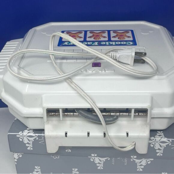 Rival Cookie Factory Model 9952 w/ instructions and 4 stacked Molded Pans - Picture 7 of 11